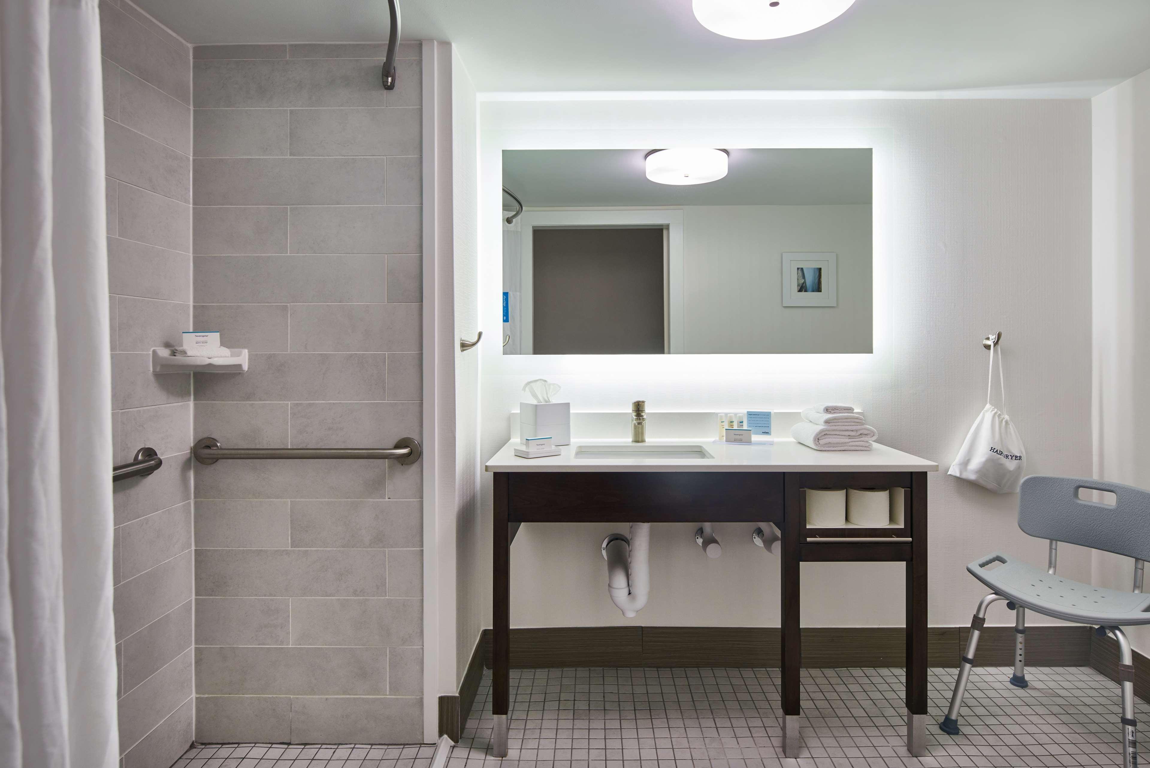 Hampton Inn & Suites Chapel Hill/Durham Ngoại thất bức ảnh