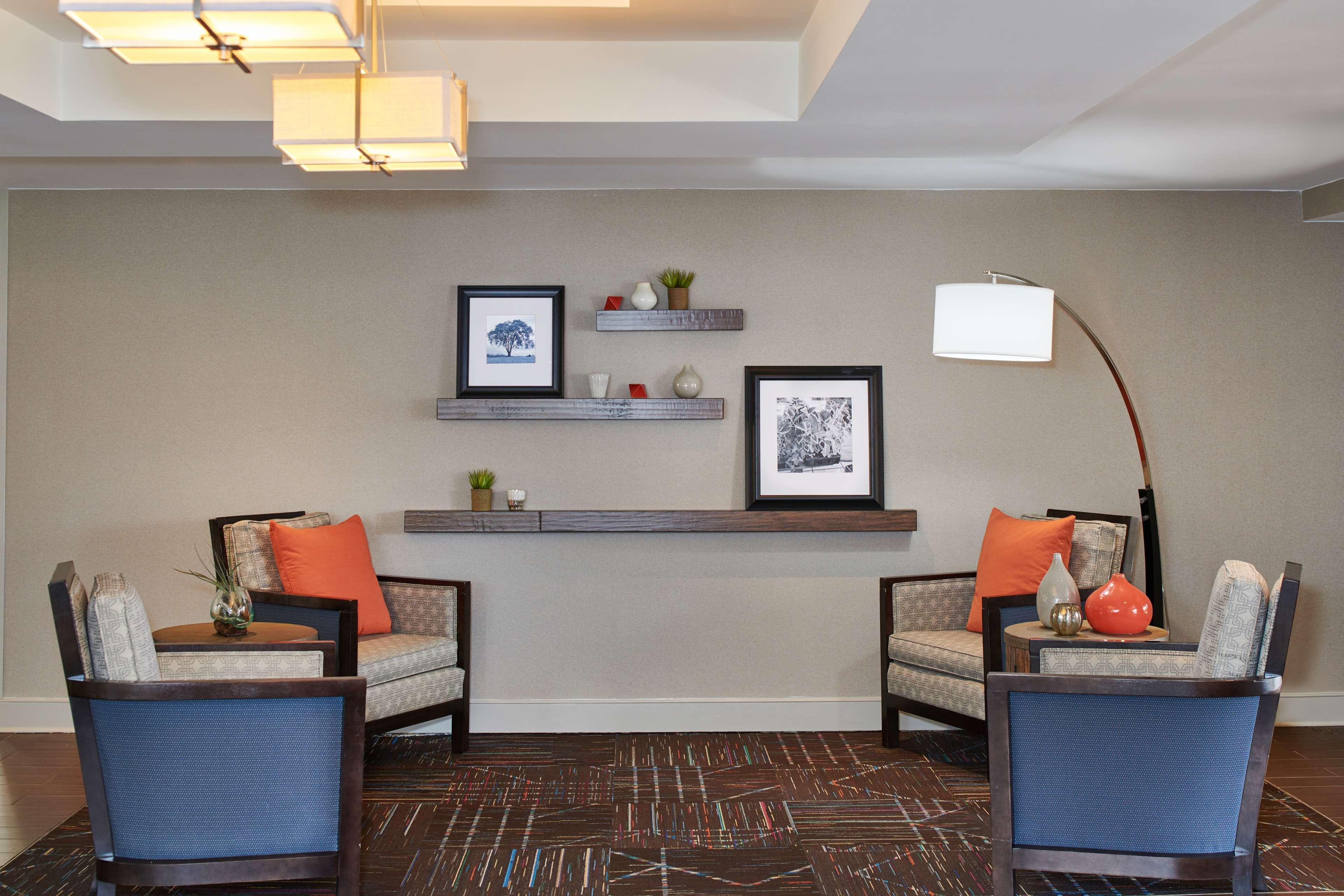 Hampton Inn & Suites Chapel Hill/Durham Ngoại thất bức ảnh