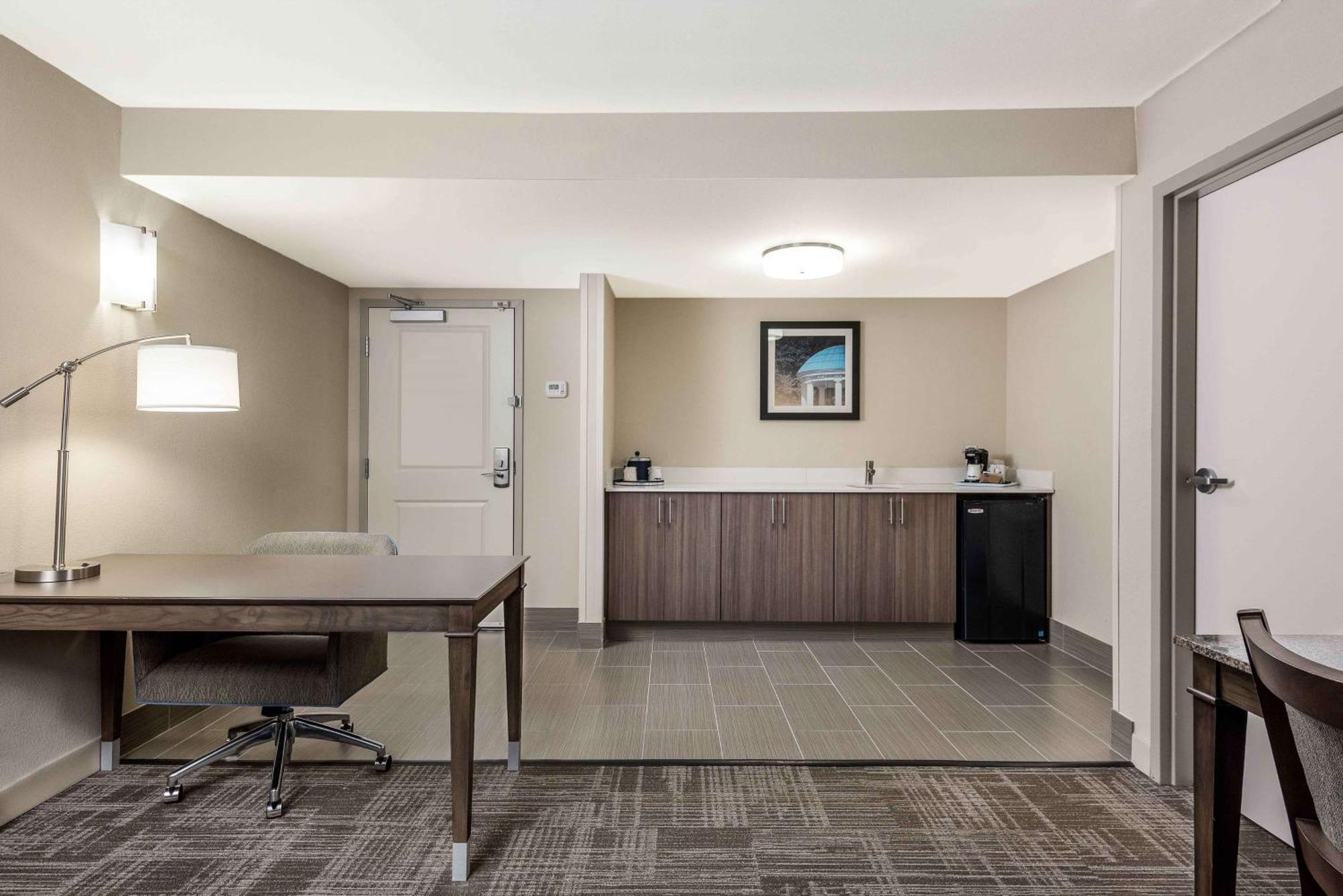 Hampton Inn & Suites Chapel Hill/Durham Ngoại thất bức ảnh