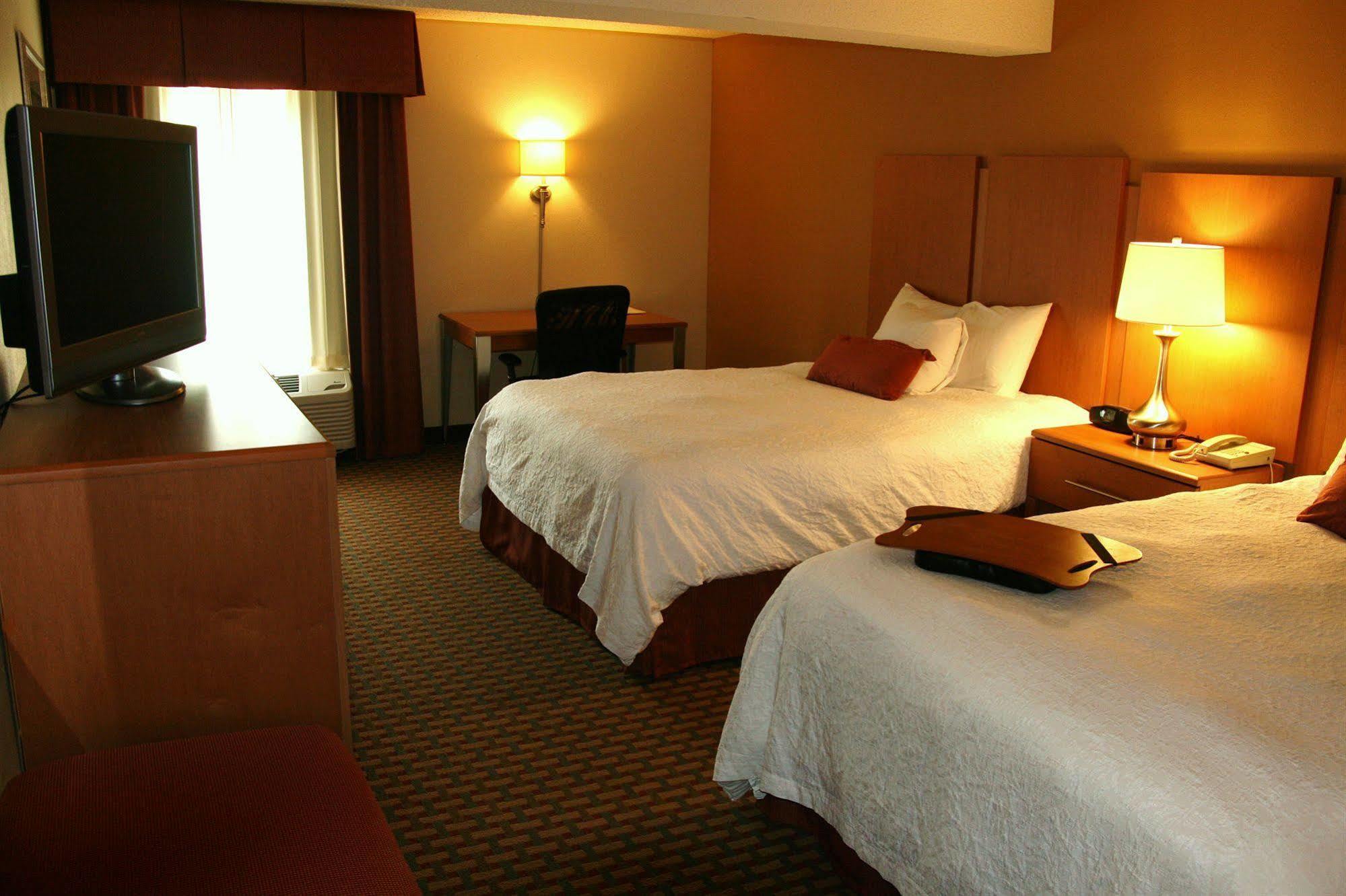 Hampton Inn & Suites Chapel Hill/Durham Phòng bức ảnh
